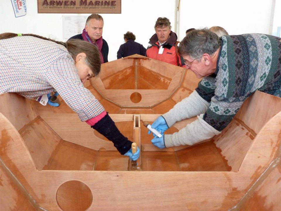 D'autant plus que mes constructeurs sont sans cesse interrogés par les visiteurs, fort curieux de cette technique de construction. 