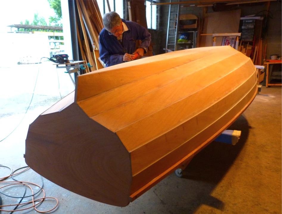 Nous rentrons pour terminer le pon&ccedil;age des joints car l'&eacute;t&eacute; est h&eacute;las termin&eacute; pr&eacute;matur&eacute;ment, et il pleut. 