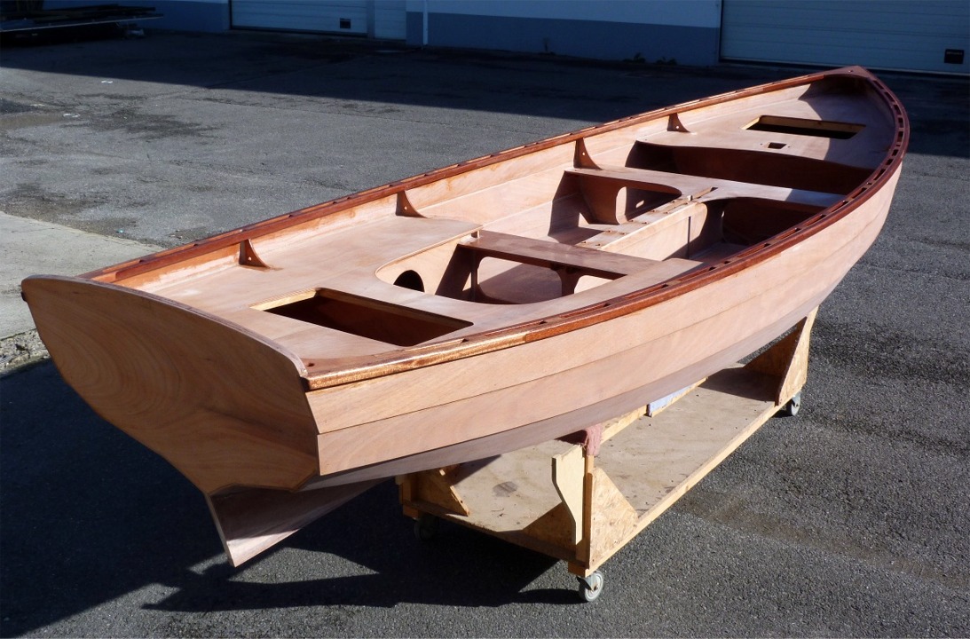 Ce dimanche matin, le soleil est de retour et je sors Silmaril pour le pon&ccedil;age du matin. 