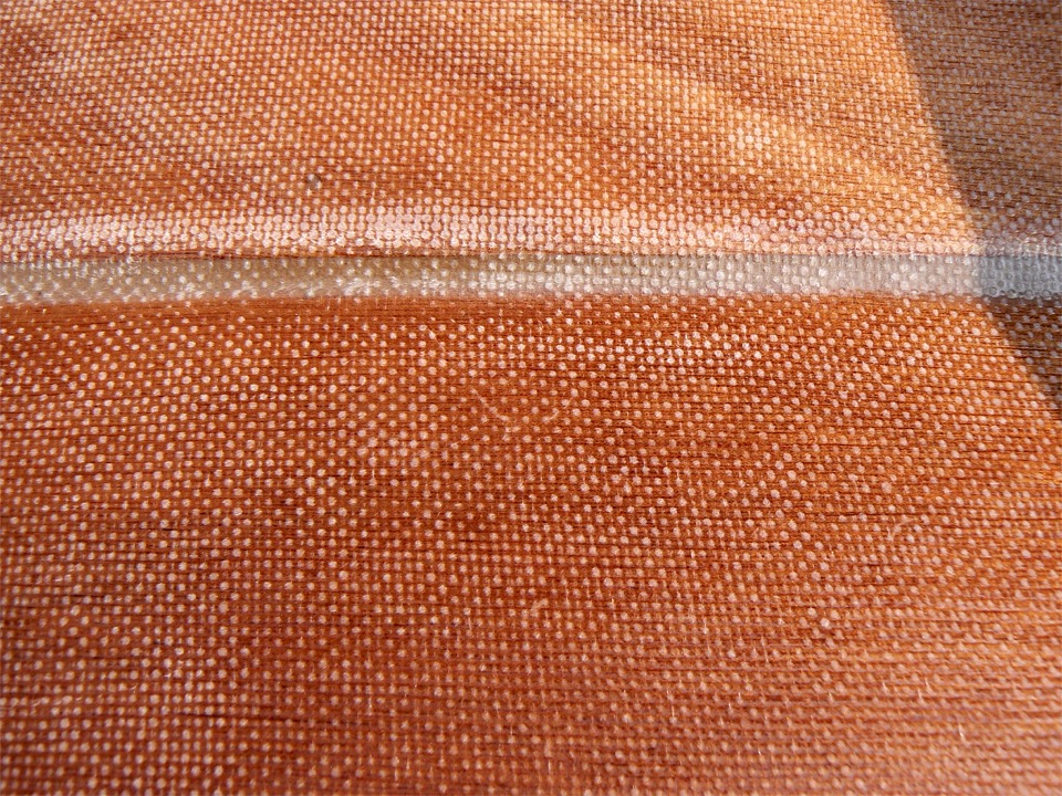J'ai passé un petit coup de ponçage pour donner une accroche à la couche d'époxy suivante : rappelez vous ce qui m'était arrivé avec le Wherry précédent en février. 