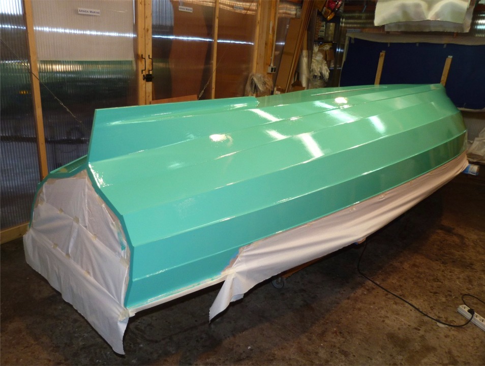 En effet, je cherchais une couleur claire, un peu inusuelle et qui se marie bien avec le rose orang&eacute; de l'okoum&eacute; vernis. Je l'ai trouv&eacute;e ! 