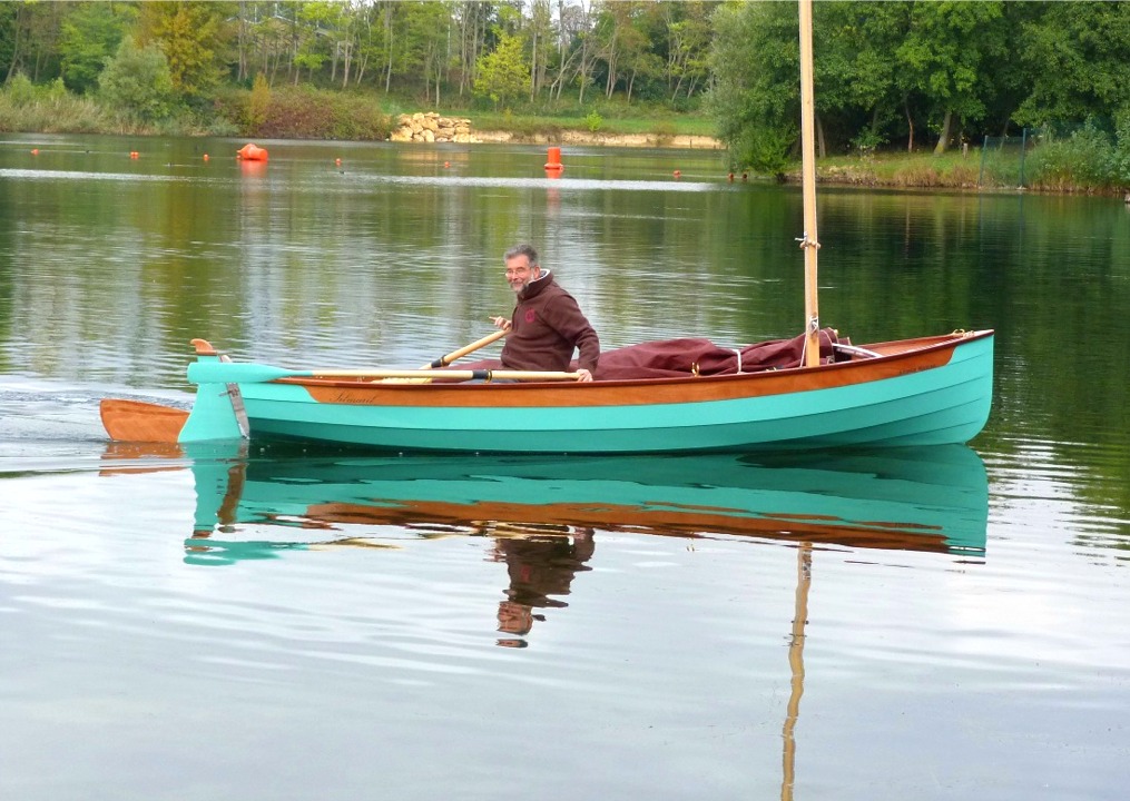 Petit essai &agrave; l'aviron, en position de nage arri&egrave;re. 