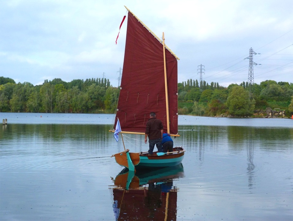 Ronan &eacute;tabilt la misaine... 