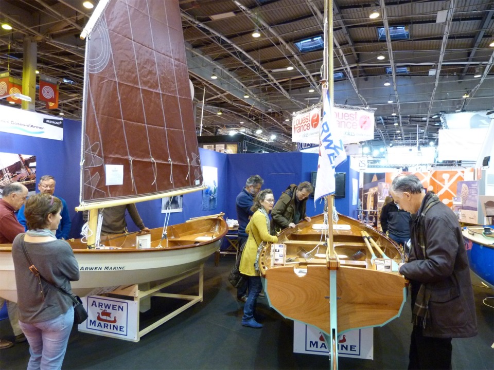 Certes, Clairoix n'est pas r&eacute;ellement au centre du d&eacute;partement des C&ocirc;tes d'Armor, et je suis un peu l'outsider sympathiquement invit&eacute; afin d'&eacute;toffer le stand. 