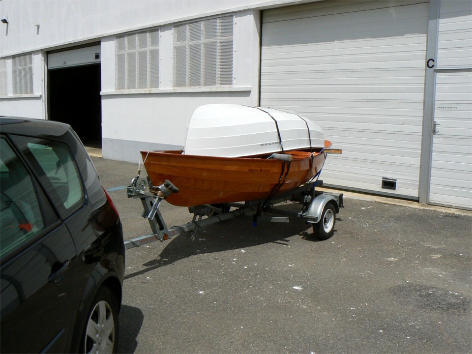 Voici venu le moment de quitter l'atelier avec le Doris 12 et le Youyou afin d'aller faire quelques essais sur l'eau.