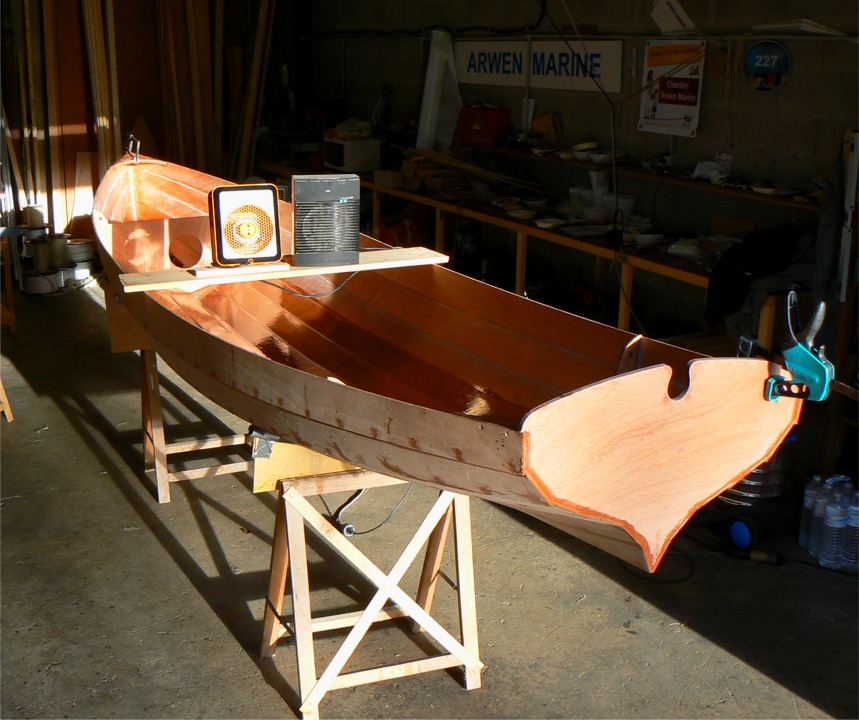 Je continue à chauffer pour favoriser la polymérisation de l'époxy. 