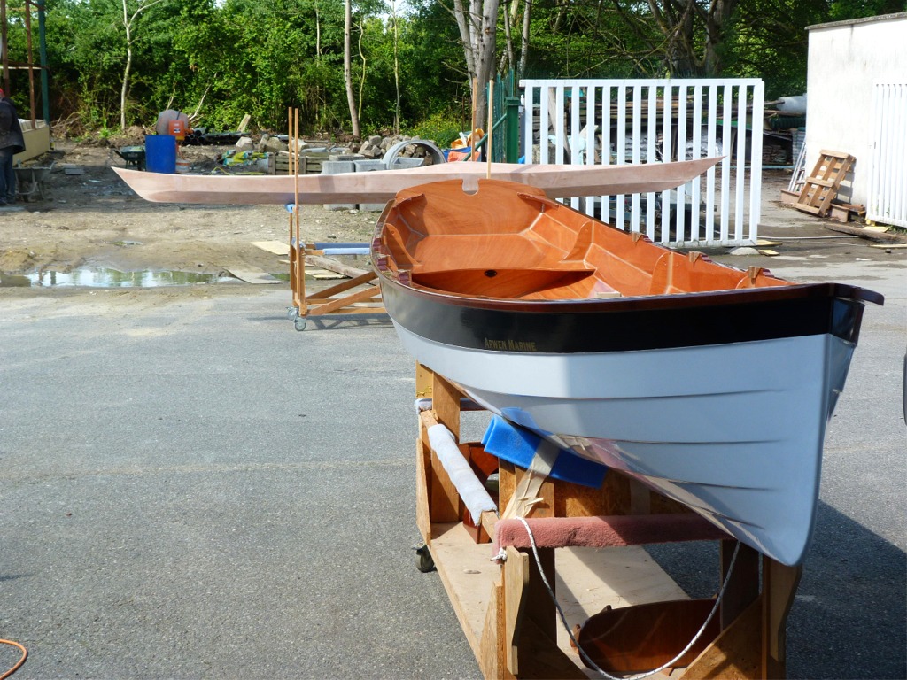 Le jeudi, quatri&egrave;me jour de notre construction du Shearwater, j'ai sorti la Yole de Chester "Jolanda", que j'ai construite pour Dominique, car il vient la chercher tout &agrave; l'heure. 