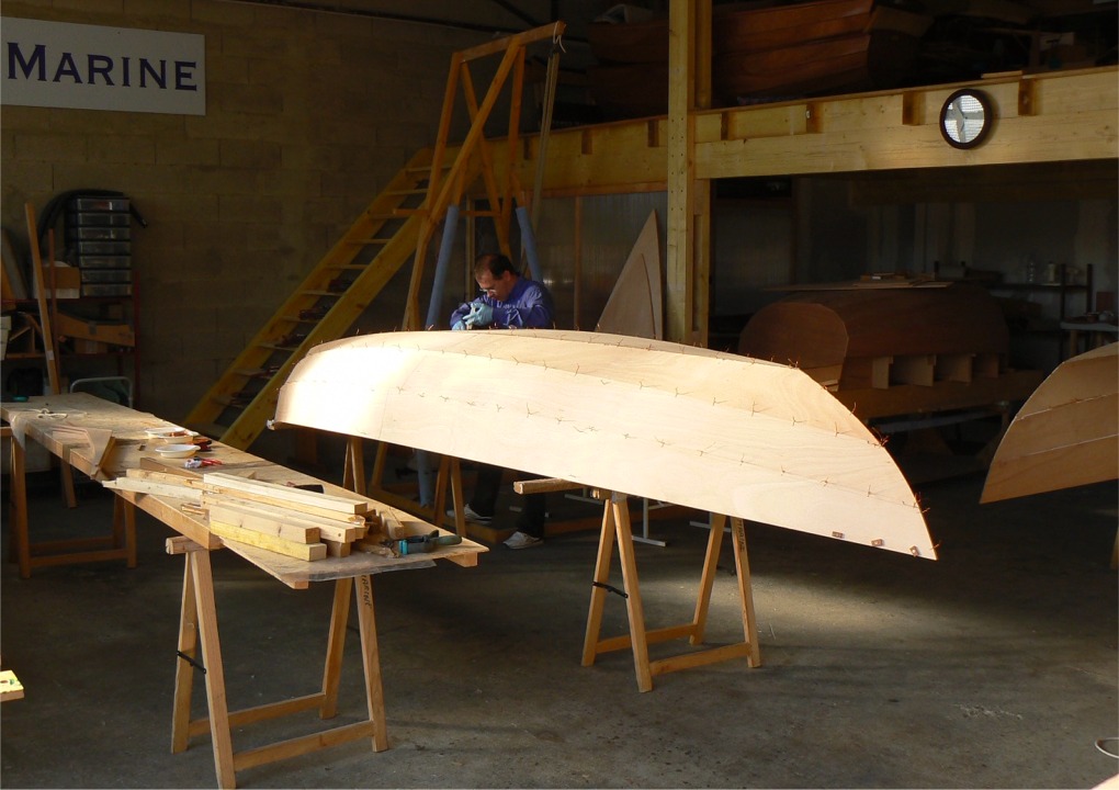 Nous y sommes, nous passons maintenant au "coll&eacute;" de "cousu-coll&eacute;". 