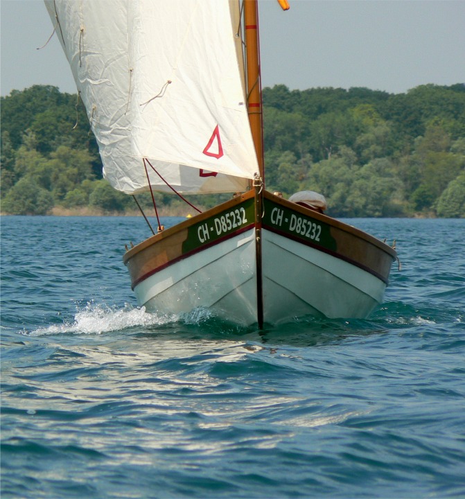 On distingue &agrave; peine la casquette de Ludo sur cette image, sur laquelle son Skerry prend des allures de gros bateau. 