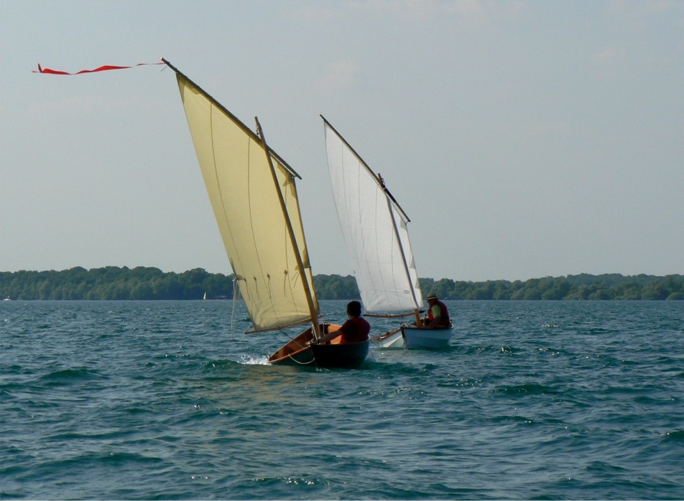 Le petit encornat que je prévois d'ajouter sur ma bôme relèvera son point d'écoute en limitant la course de la bôme vers l'avant.