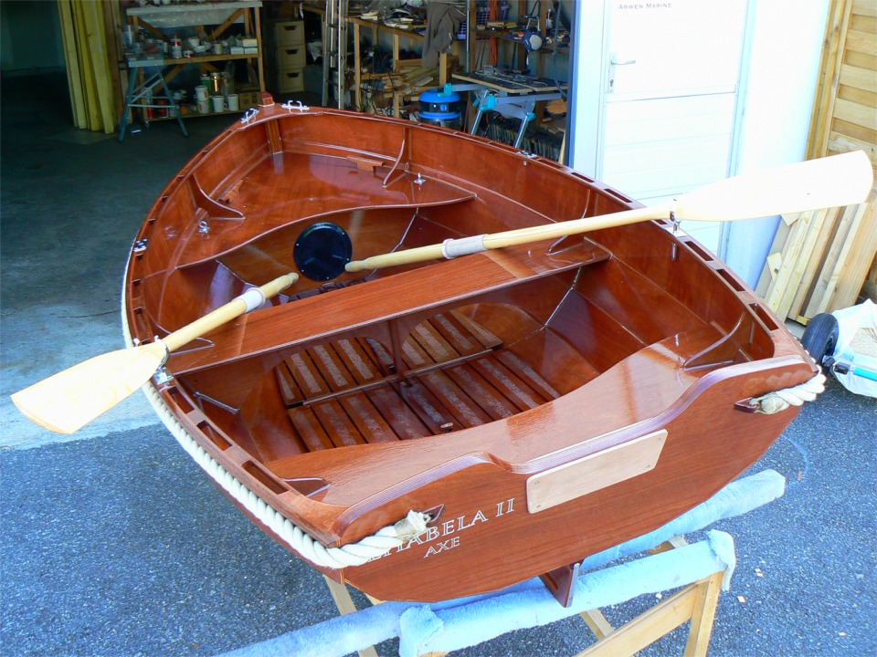 Il manquait encore le "bout" de 30 mm de diam&egrave;tre en polypropyl&egrave;ne (l&eacute;ger et r&eacute;sistant aux UV) aspect "chanvre". C'est la derni&egrave;re image de la construction de cette Arwen. 