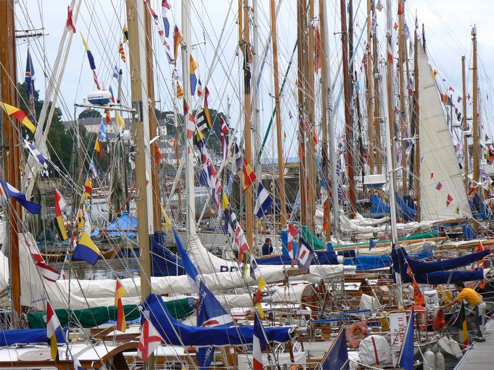 Les mâts de la "belle plaisance". 