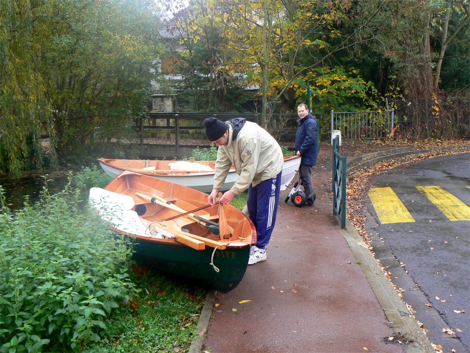 Voil&agrave; qui est fait ! Le temps de d&eacute;gr&eacute;er, nous remettons "PIFF" sur le toit de la voiture de Jean-David, et en route pour de nouvelles aventures ! 