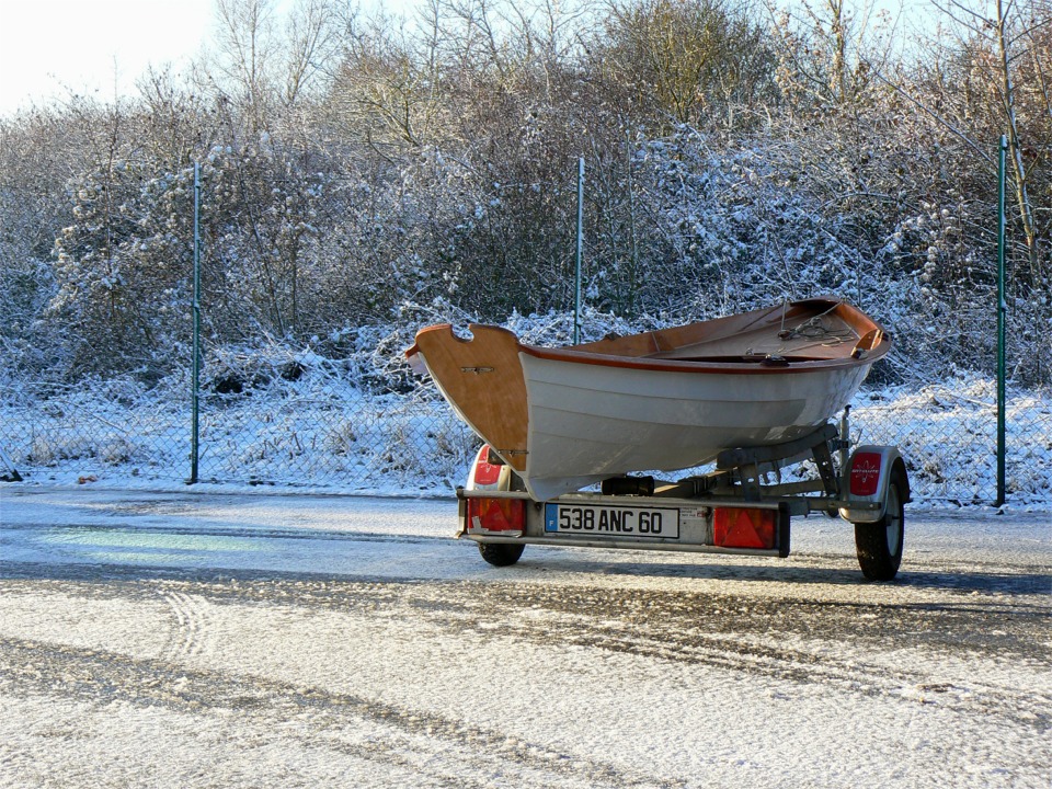 Non, mon Doris 17 n'a pas passé la nuit dehors, comme de nombreux automobilistes d'Ile de France. Ce mois de décembre continue à nous gratifier d'une météo inusuellement froide... sans doute un effet du réchauffement climatique ! 