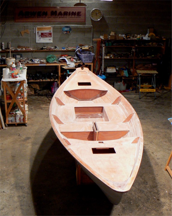 Une fois le pon&ccedil;age fini, je me d&eacute;p&egrave;che de rentrer le Doris 17 &agrave; l'int&eacute;rieur, o&ugrave; il fait encore 4&deg;C, et cela fait une diff&eacute;rence r&eacute;elle ! 