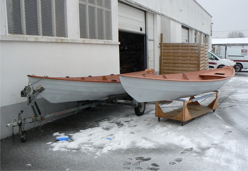 Le nouveau Doris 17 rejoint l'ancien dehors, o&ugrave; il fait maintenant -1&deg;C, ce qui est f&acirc;cheux car je dois maintenant rincer la surface &agrave; grande eau, comme annonc&eacute; plus haut... 