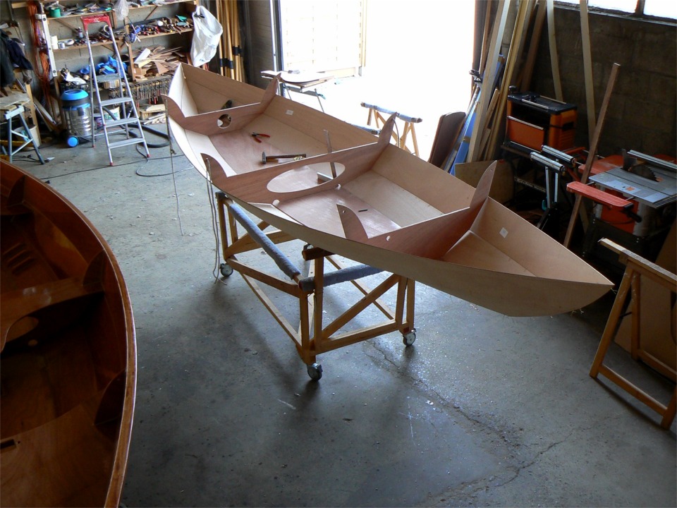 Jeudi 5, 10h13 : voilà, j'ai fini de suturer les bordés 2. 