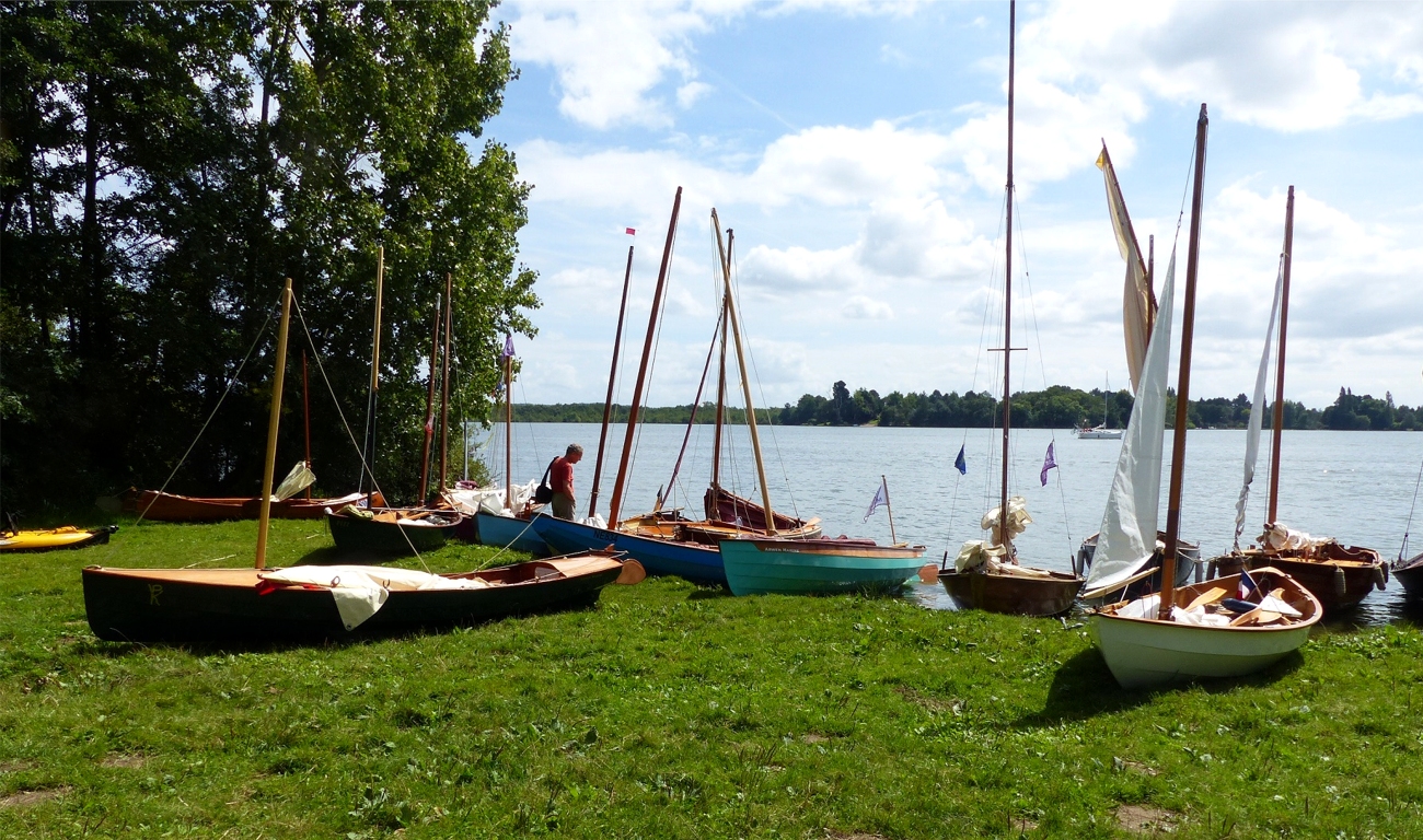 Autre vue de la flottille des pique-niqueurs.