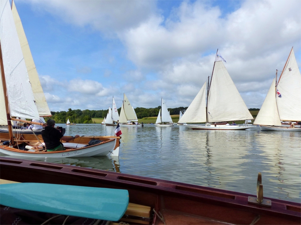 La navigation par tout petit temps est int&eacute;ressante car tr&egrave;s technique mais s'apparente un peu aux jeux de hasard, sauf si on connait parfaitement le plan d'eau afin de se placer sur la trajectoire des thermiques (ah, la convection...) et d'hypoth&eacute;tiques ris&eacute;es... 