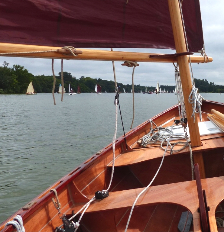 J'ai navigué la plupart du temps avec mes ballasts vides afin de réduire la surface mouillée, mais cela rendait Silmaril assez gîtard.