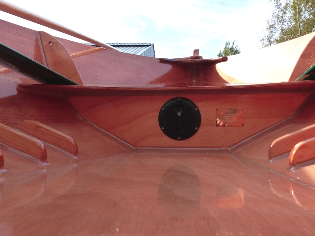 Voici la vue que vous auriez de l'int&eacute;rieur du Skerry si vous &eacute;tiez un schtroumpf de 12 cm de haut... 