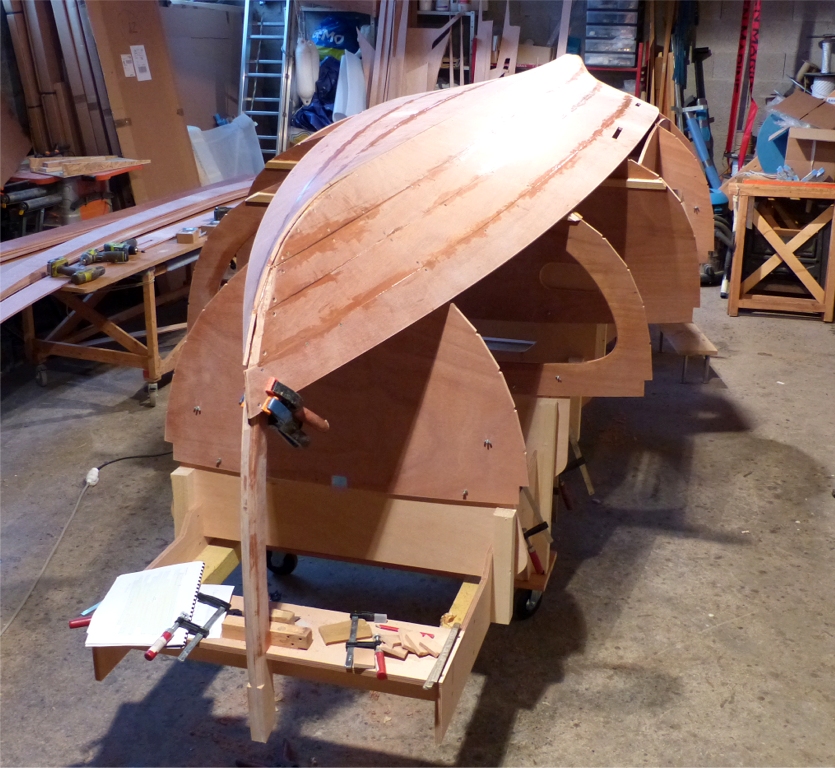 Puis la virure 4 sur tribord (rappelez-vous, plus que des num&eacute;ros maintenant jusqu'&agrave; la pr&eacute;ceinte). 