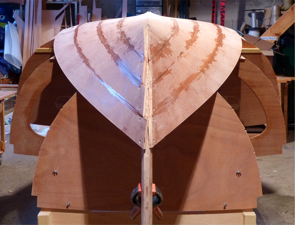 Et je termine la journ&eacute;e avec la virure 4 b&acirc;bord : trois virures pos&eacute;es, mission accomplie pour cette journ&eacute;e ! 