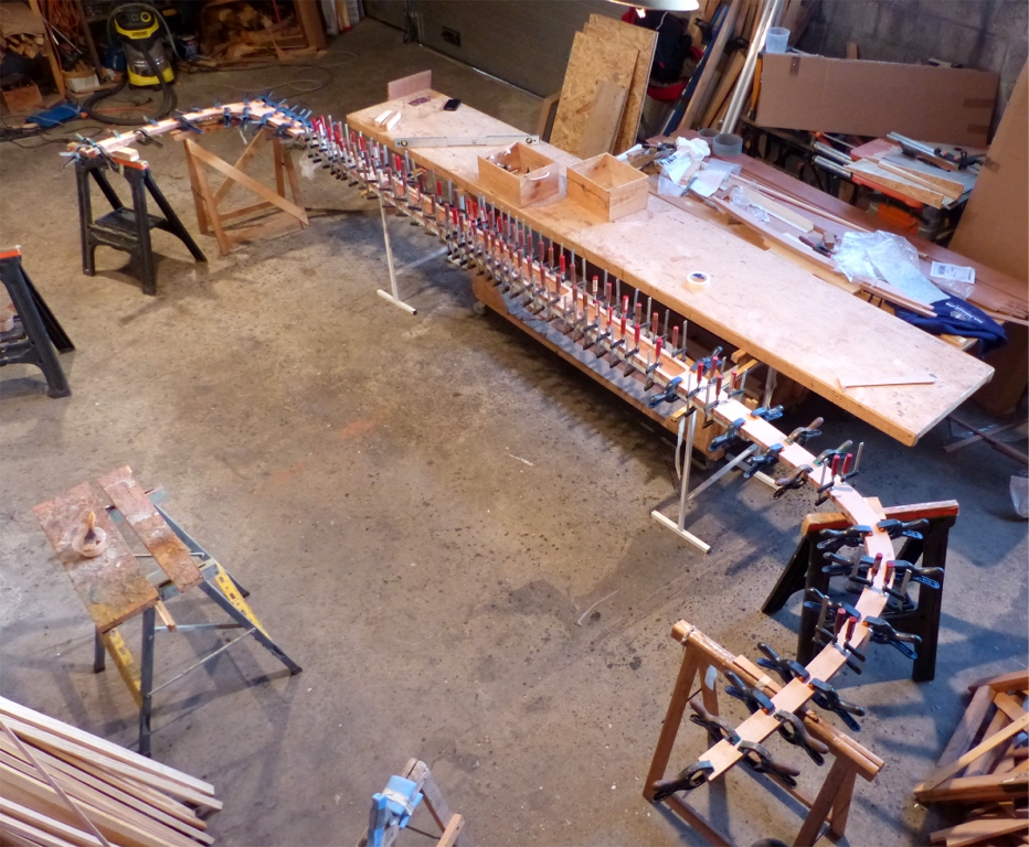 En faisant cette photo, je me demande comment je vais manipuler cette pi&egrave;ce lorsqu'il faudra la mettre en place sur la coque afin de la coller-boulonner en place. 