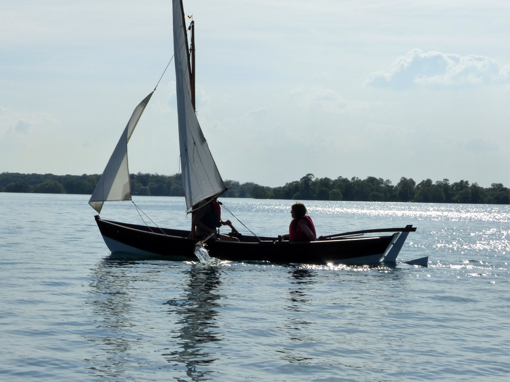 Marc tire sur le bois mort &agrave; bord de Cap 33. 