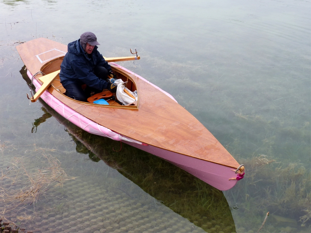 L'id&eacute;e de la couleur rose provient des "nouilles" stabilisatrices, bien s&ucirc;r ! 