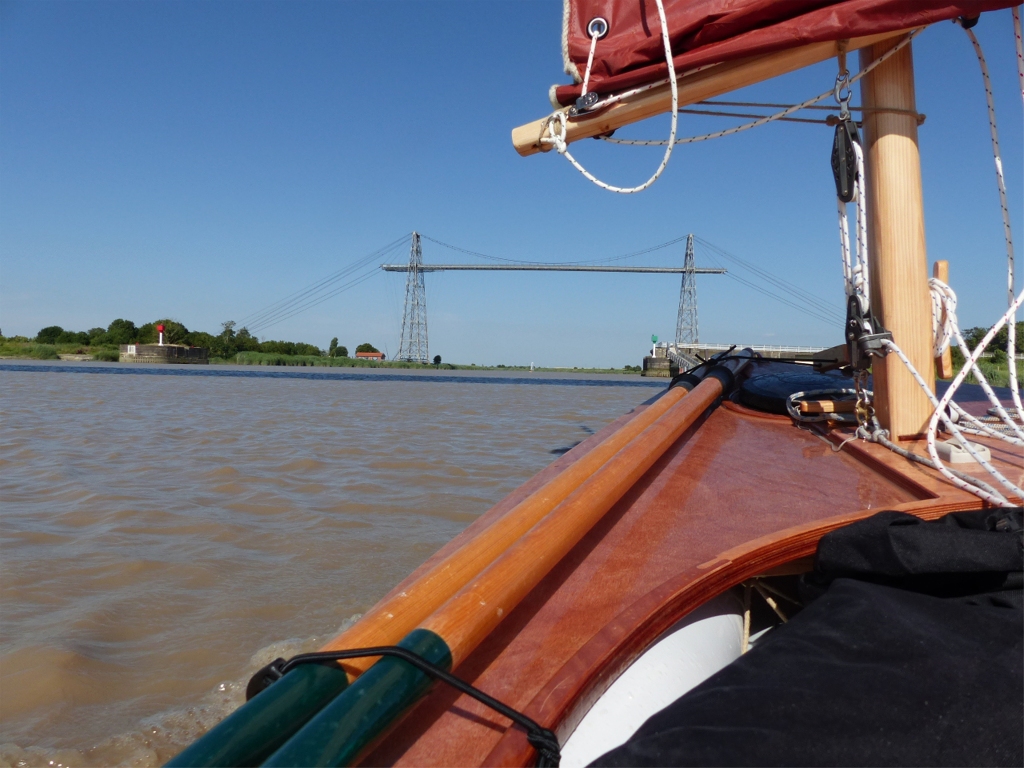 Arrivée au pont transbordeur de Rochefort, le dernier en activité en France ! 