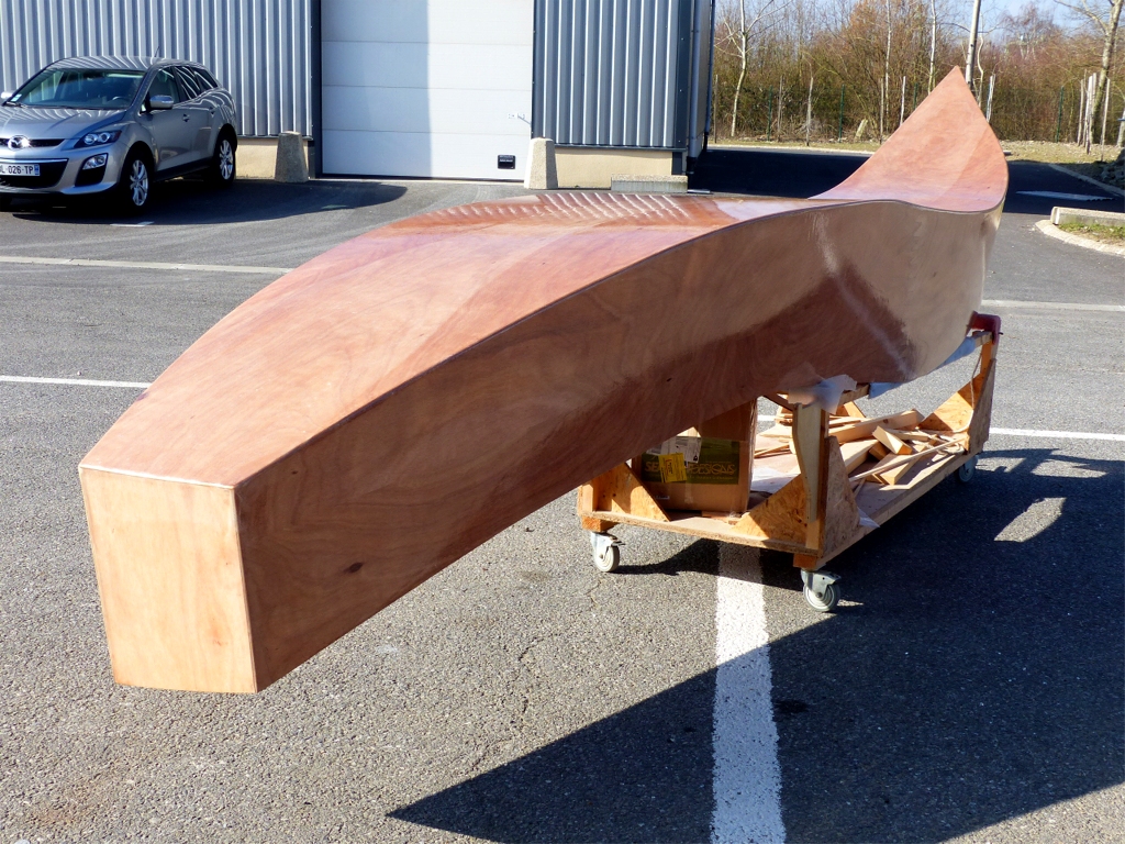 Nous sommes le 22 mars et je fais cette photo justa avant l'arriv&eacute;e de Marco qui vient enlever l'oeuvre. Elle sera expos&eacute;e &agrave; Bruxelles dans quelque temps, alors que les attentats viennent de se produire et on n'a encore aucune id&eacute;e du nombre d'explosions et a fortiori de vicitimes. Nous sommes constern&eacute;s. 