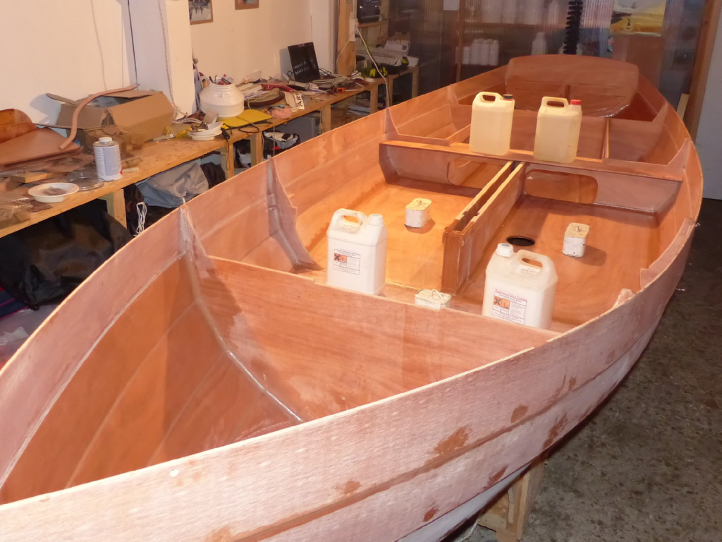 Plus qu'à attendre que l'époxy durcisse. 