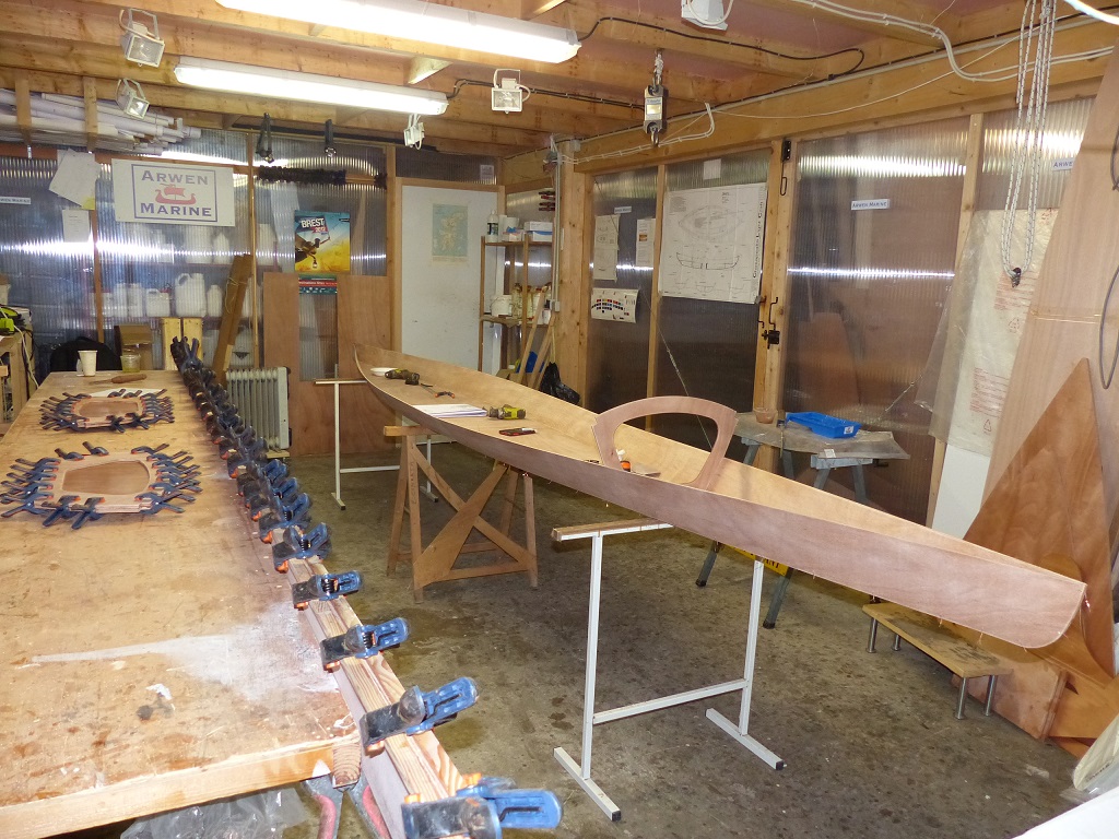 Je positionnerai la cloison de s&eacute;paration arri&egrave;re &agrave; l'emplacement de la cloison arri&egrave;re standard. Je vais construire le Mill Creek normalement, en un seul "morceau" et je le d&eacute;couperai apr&egrave;s l'avoir pont&eacute; et termin&eacute; (avant peinture tout de m&ecirc;me).