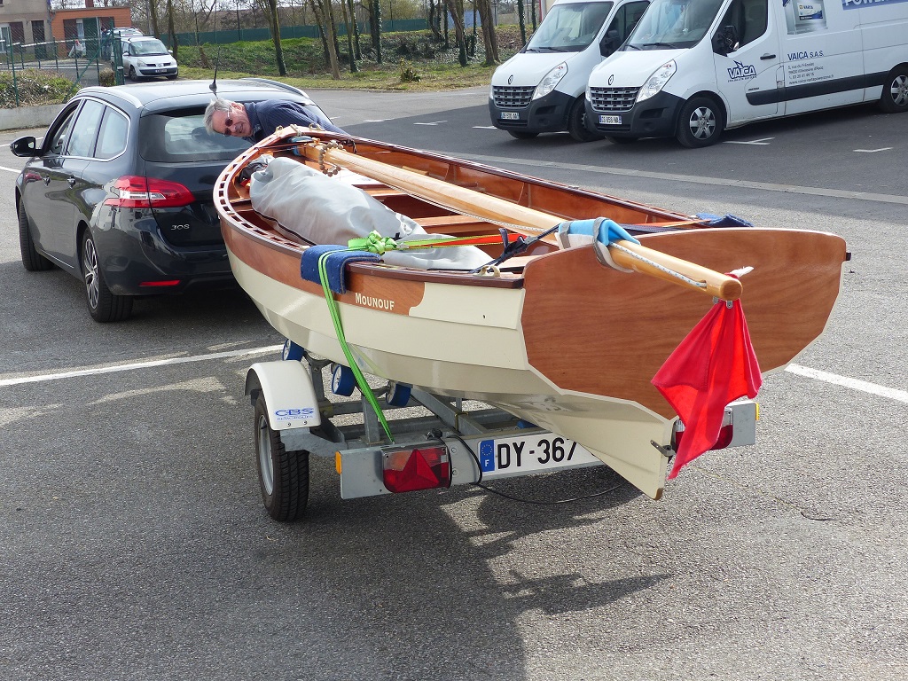 Vendredi apr&egrave;s-midi, Benoit atelle Mounouf pour rentrer &agrave; la maison. Nous reverrons Mounouf au rassemblement Arwen Marine du lac du Der, dans six semaines. 