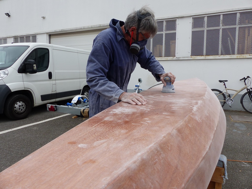 Par solidarit&eacute;, Pierre ponce aussi (pierre-ponce, ah ah ah !) 