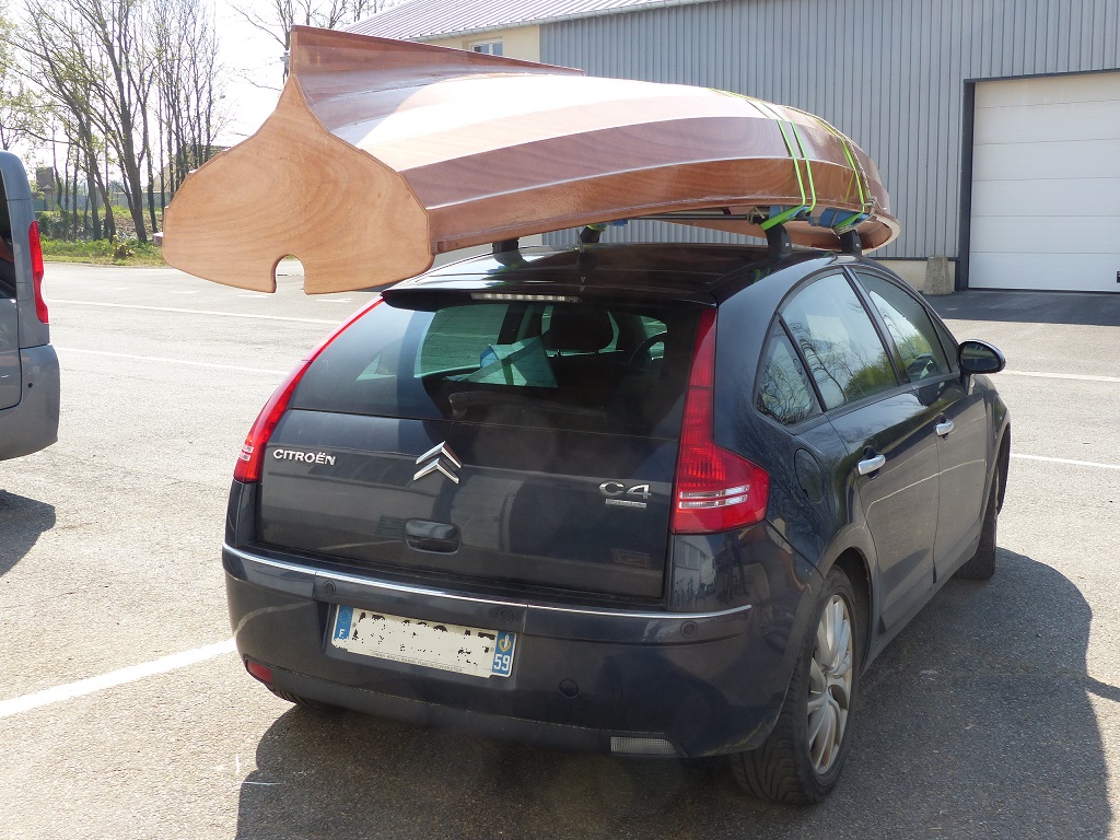 Et le samedi 8 avril en d&eacute;but d'apr&egrave;s-midi, J6, Jean-Pierre prend la route de Saint-Malo avec sa Yole de Chester... 