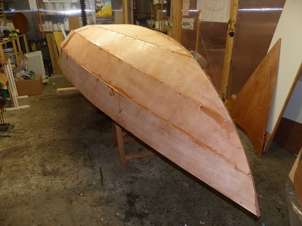 Nous terminons (un peu avant 22h) la journ&eacute;e en collant le Skerry avec Pierre. 