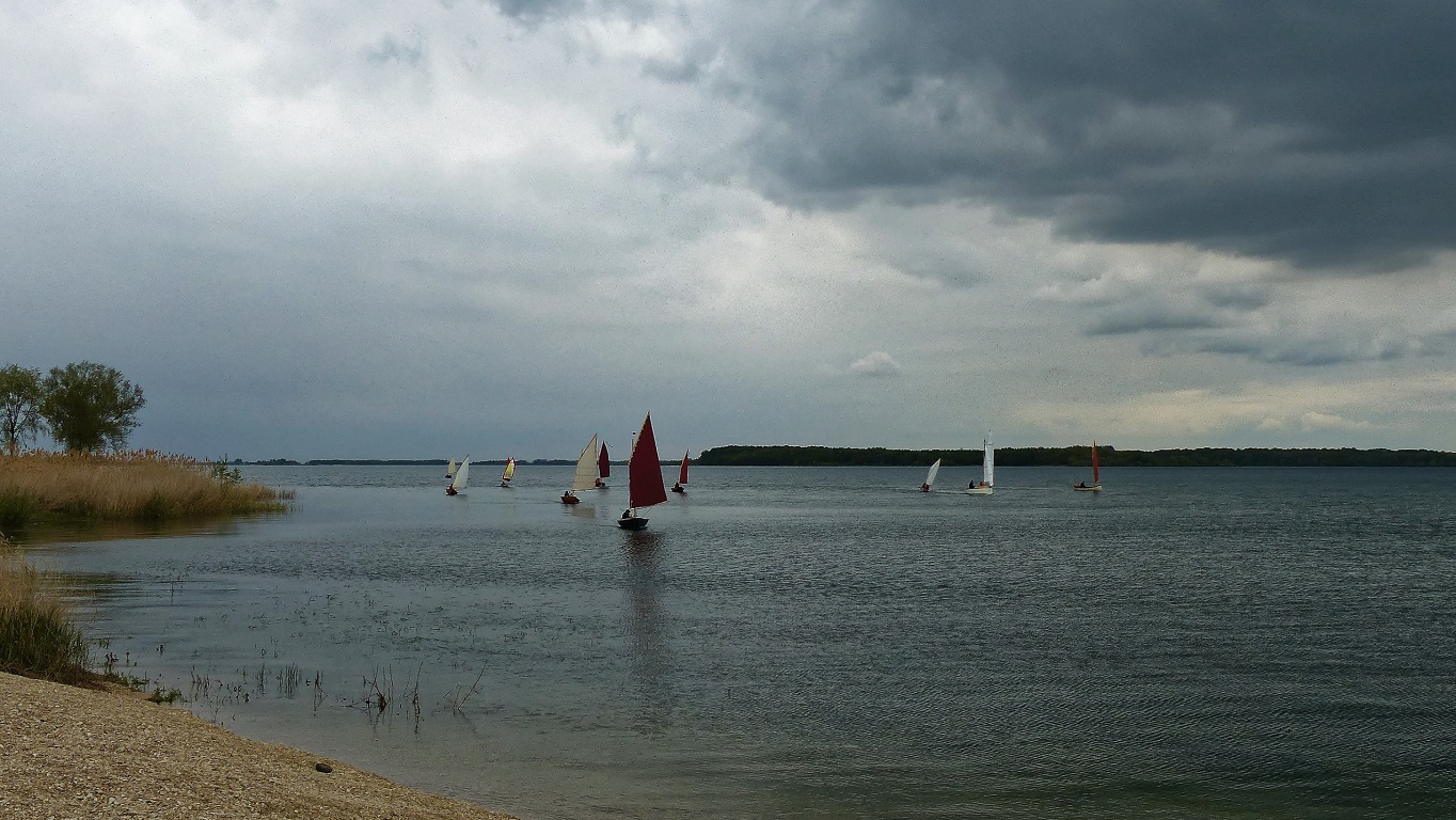 Ce gros nuage finira par s'&eacute;loigner sans produire le grain que nous craignions. 