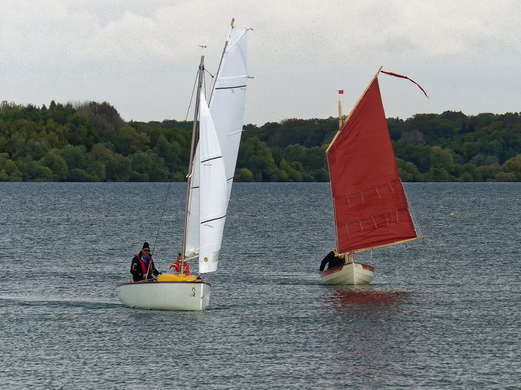 "Valhalla" et "Mounouf" : deux styles bien différents de voile-aviron... 