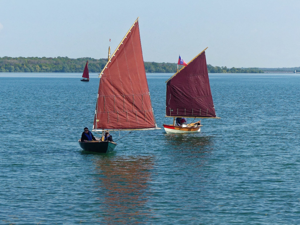 Le Skerry Raid "Truk" et le Skerry "Pirate du Rhône", avec le Ganett "Scarlet" à l'arrière plan. 