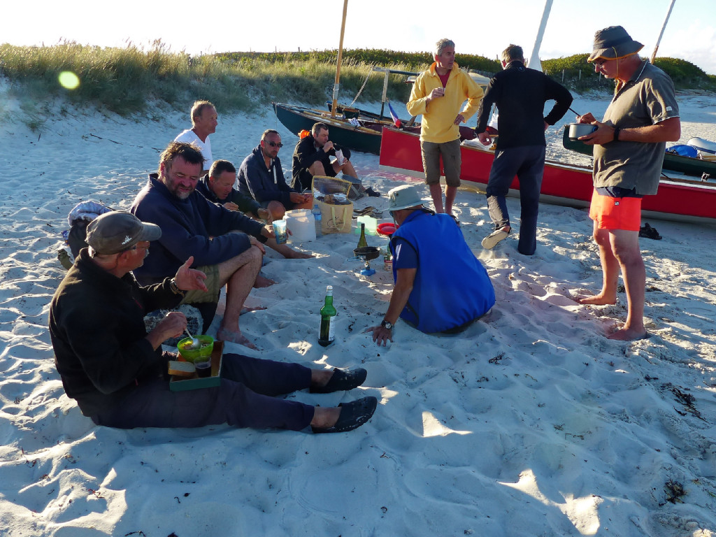 Dîner sur la plage. 