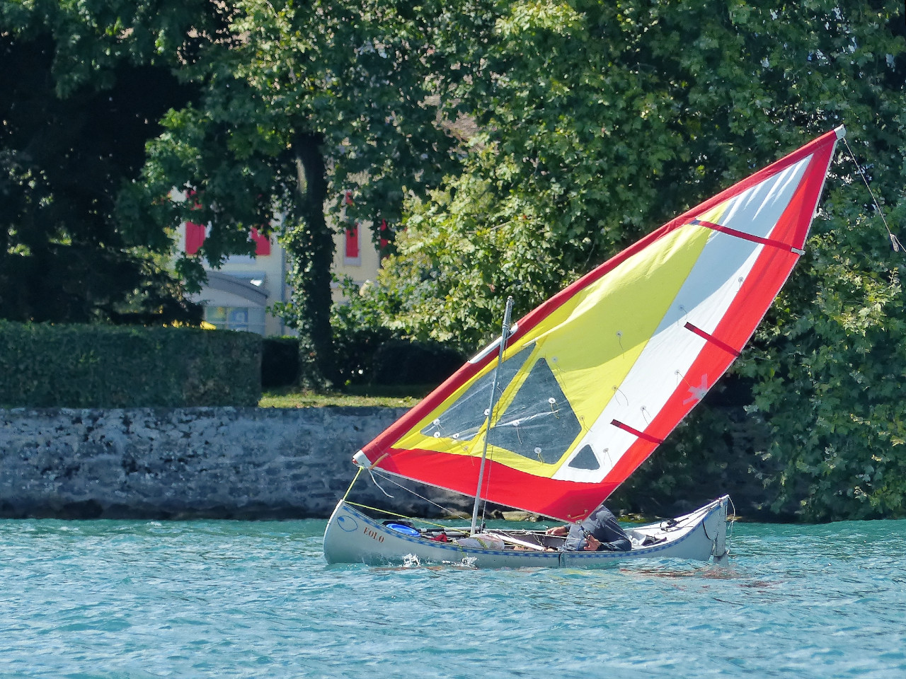 "Eolo" sous l'Ile de la Harpe 