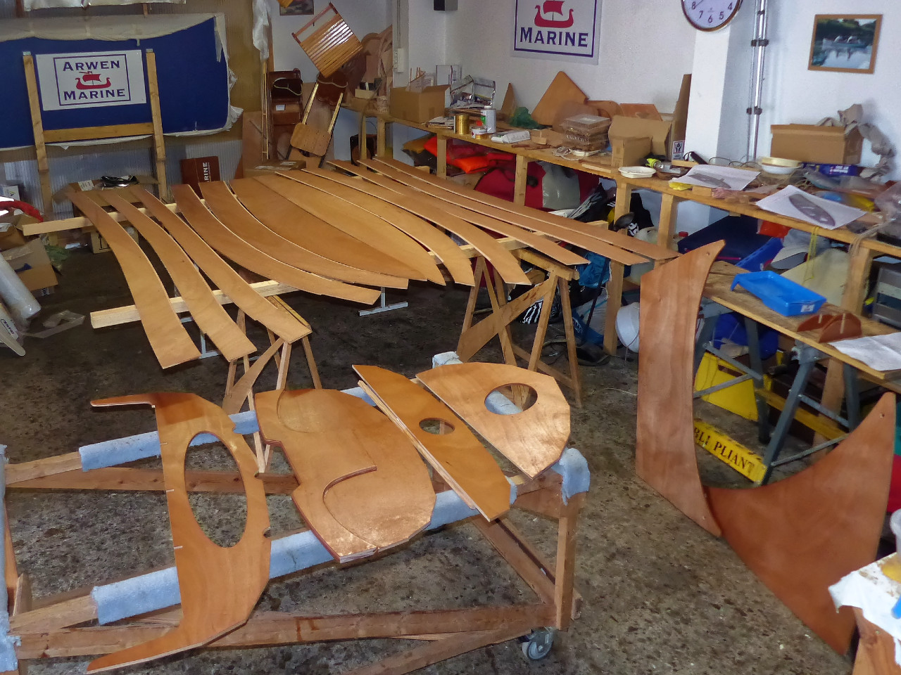 J'ai ensuite commenc&eacute; la construction d'un Youyou qui sera livr&eacute; "Barre en main" pour Marc. 