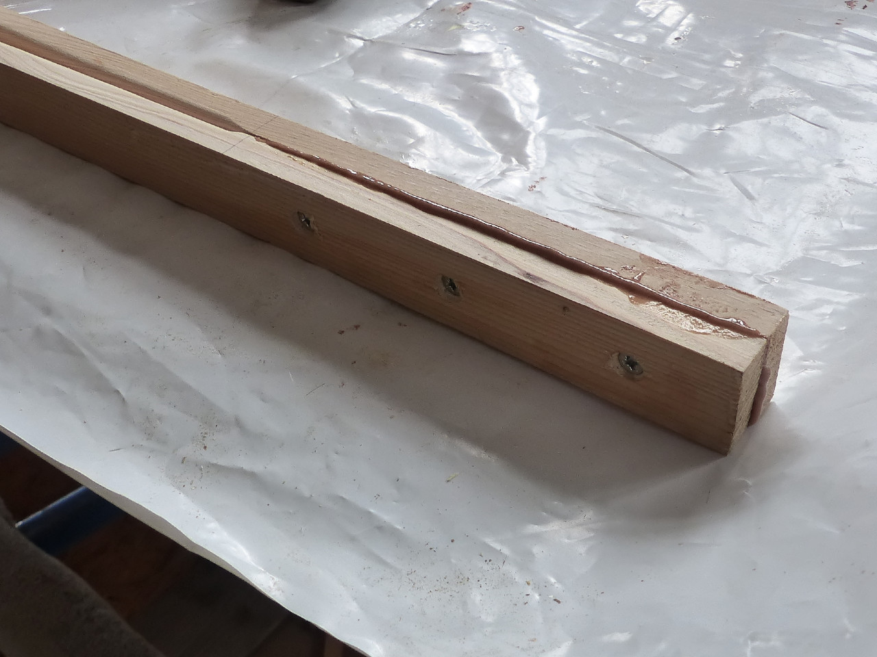 Remontage final avec la colle. 