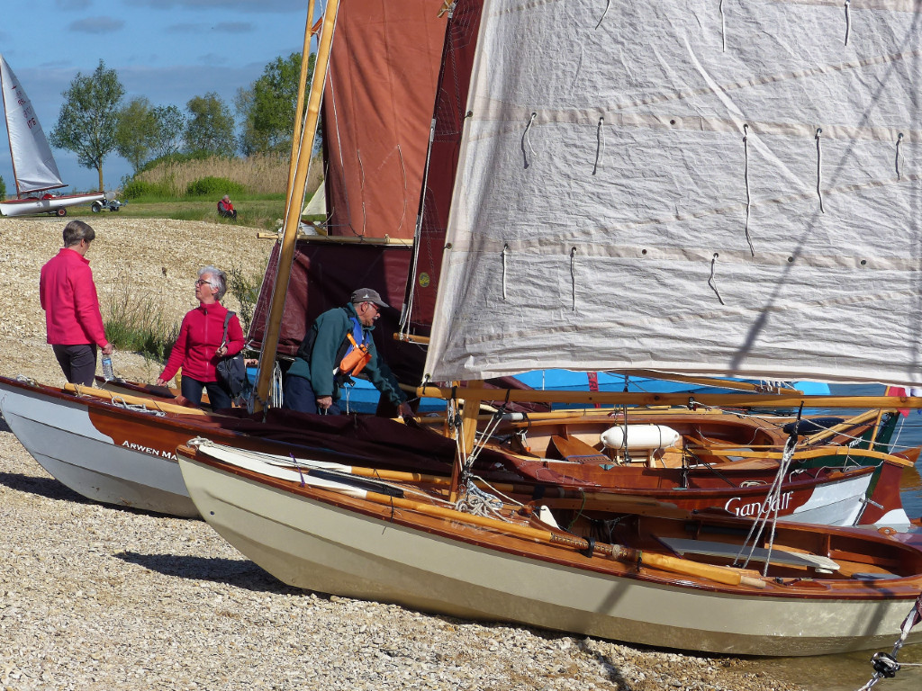 Rassemblement Arwen Marine 2019 : nous sommes maintenant 40 bateaux inscrits dont 20% de nouveaux (nouveaux bateaux et/ou nouveaux participants). Christophe nous annonce la présence d'une Yole de Bantry en vedette américaine qui permettra à tous ceux qui aiment être fouettés pendant qu'ils tirent sur un aviron de 5.30 m de long d'assouvir leur rêve ! 