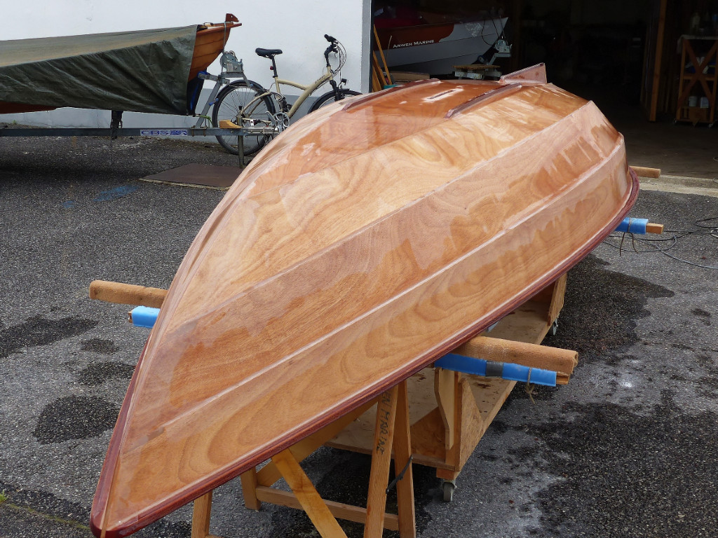 Apr&egrave;s un bon bon coup d'aspirateur, j'ai pass&eacute; un coup de chiffon mouill&eacute; pour terminer le d&eacute;poussi&egrave;rage.