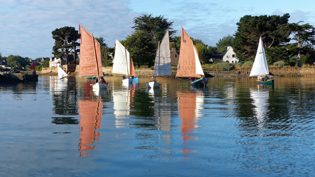 Le soleil sort franchement et j'en profite pour prendre le reflet des voiles.