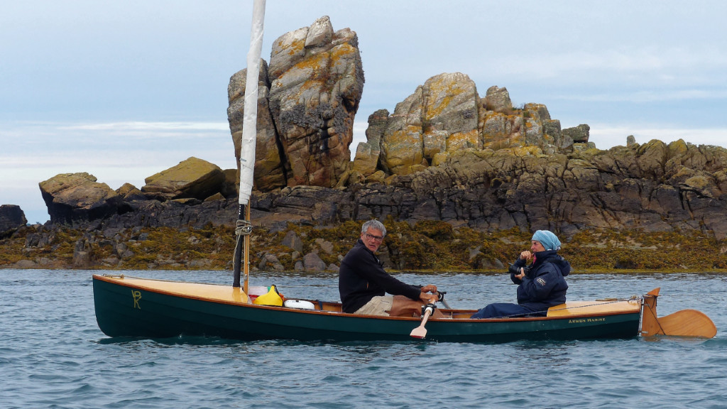 Pierre et Katia on décidé de ne pas dérouler la voile sur "Atipik". 