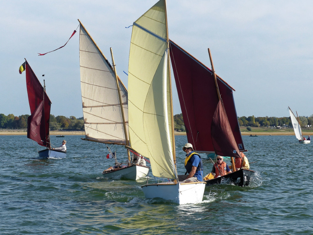 Voici le "Renardeau" de William", le Skerry Raid "La Marie Pupuce II" de Gérard, le joli petit dériveur dessiné et construit par Claude, le Skerry "Naïma" de Dominique et Claude. 